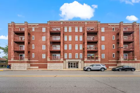 6238 W 26th St #202, Berwyn, IL 60402