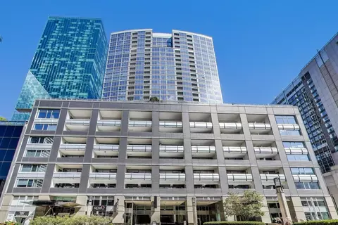 240 E Illinois St #2202, Chicago, IL 60611