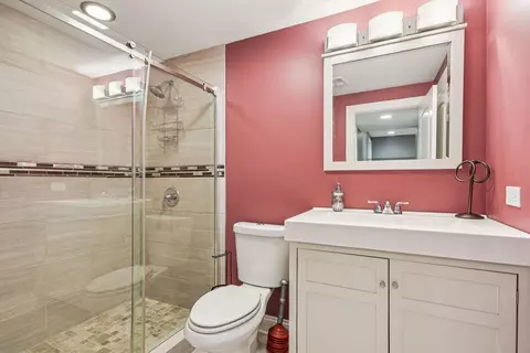 Bath - 3224 Cumberland Trl, Olympia Fields, IL 60461 photo 6 of 6