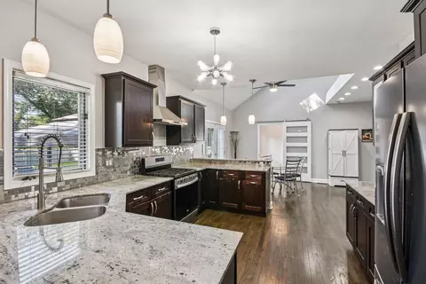 Kitchen - 3224 Cumberland Trl, Olympia Fields, IL 60461 photo 2 of 3