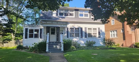 318 S Delphia Ave, Park Ridge, IL 60068