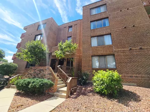 6421 Pershing Rd #305, Stickney, IL 60402