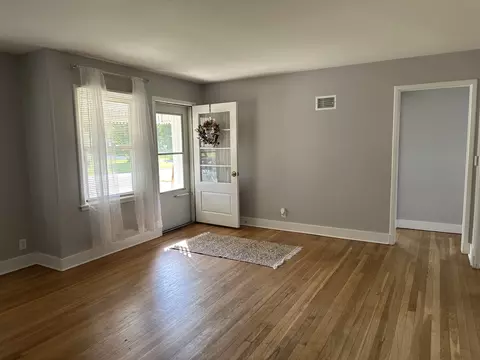 Living - 500 W Winfield St, Morrison, IL 61270 photo 2 of 2