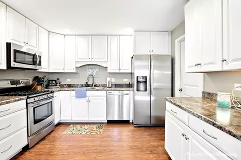 408 Waters Edge Dr #D, Mchenry, IL 60050 photo 9