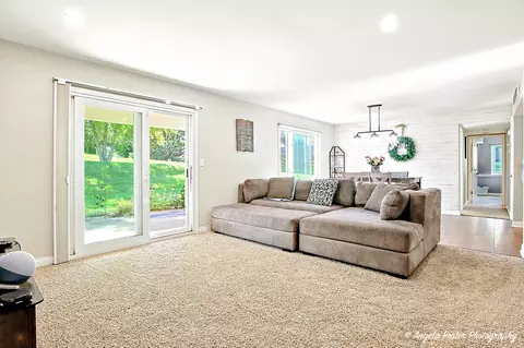 408 Waters Edge Dr #D, Mchenry, IL 60050 photo 4