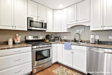 408 Waters Edge Dr #D, Mchenry, IL 60050 photo 10