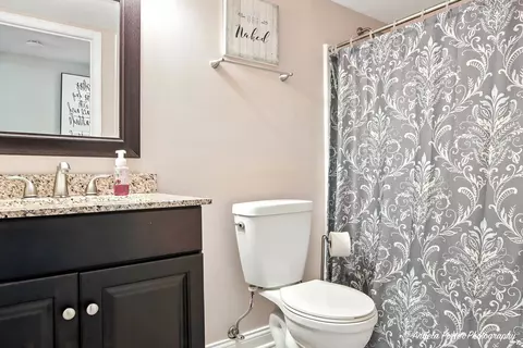 408 Waters Edge Dr #D, Mchenry, IL 60050 photo 17