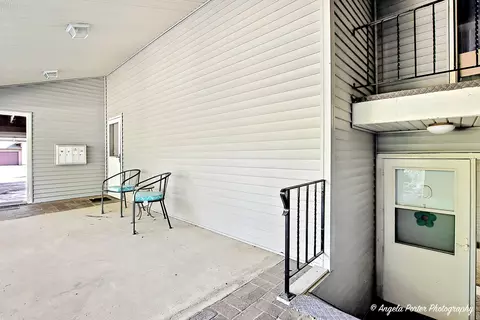 408 Waters Edge Dr #D, Mchenry, IL 60050 photo 2