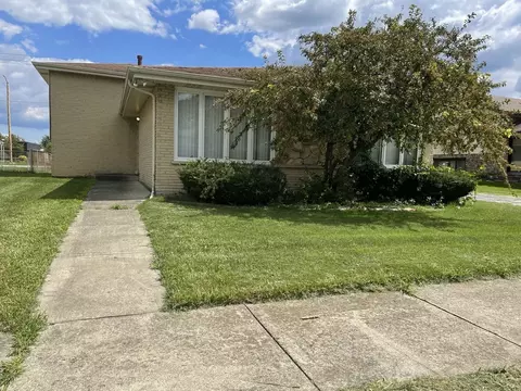 307 S Walnut St, Glenwood, IL 60425