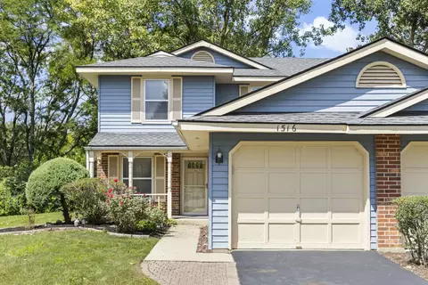 1516 Lighthouse Dr, Naperville, IL 60565