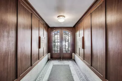 Undisclosed, Chicago, IL 60640 photo 3