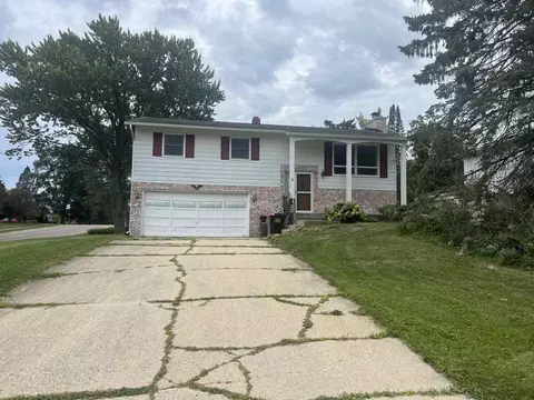 1909 Revere St, Freeport, IL 61032