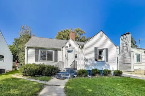806 Leith Ave, Waukegan, IL 60085
