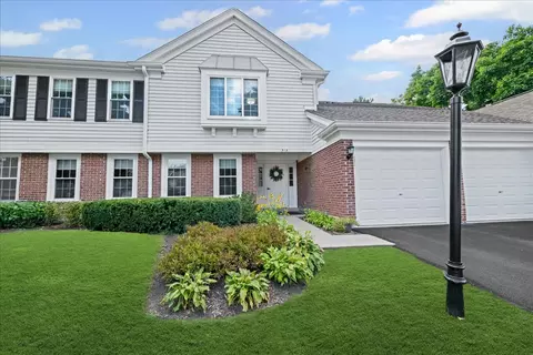 513 Kingsmill Ln #B, Prospect Heights, IL 60070