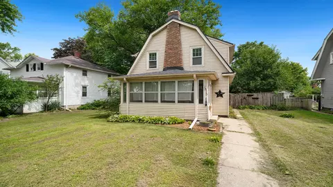 1815 Hancock St, Rockford, IL 61103