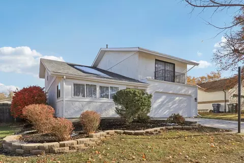 17005 Thackery St, Oak Forest, IL 60452