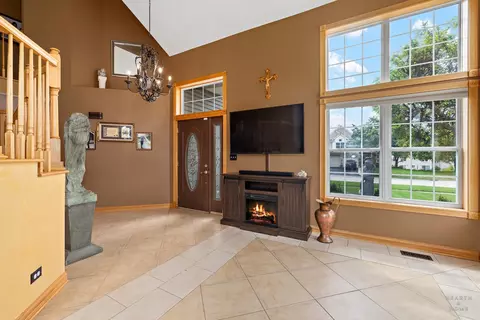 Entry Way - 1336 Vernon Ln, Bartlett, IL 60103 photo 1 of 1
