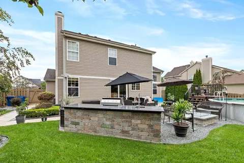 Exterior - 1336 Vernon Ln, Bartlett, IL 60103 photo 8 of 9