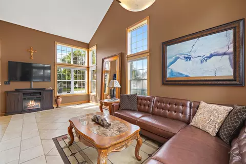 Living - 1336 Vernon Ln, Bartlett, IL 60103 photo 1 of 1