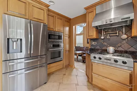 Kitchen - 1336 Vernon Ln, Bartlett, IL 60103 photo 5 of 6