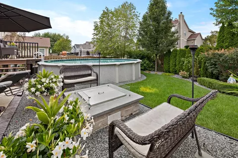 Exterior - 1336 Vernon Ln, Bartlett, IL 60103 photo 6 of 9
