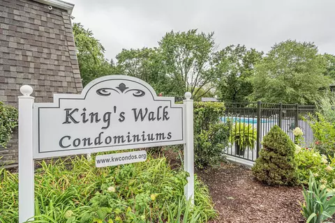 4418 Euclid Ave #1B, Rolling Meadows, IL 60008 photo 2