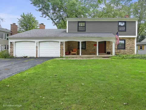 1216 Suffolk St, Naperville, IL 60563