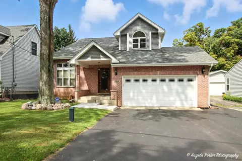 35954 N Hunt Ave, Ingleside, IL 60041