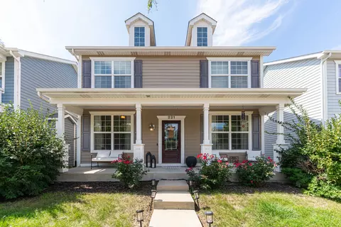 221 S Oak St, Cortland, IL 60112