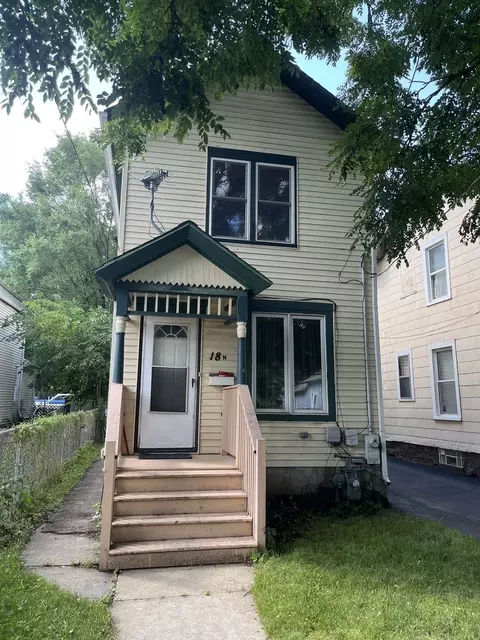 18 N West St, Aurora, IL 60505