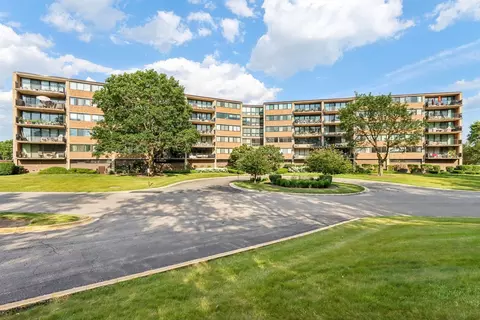 101 Bar Harbour Rd #3C, Schaumburg, IL 60193