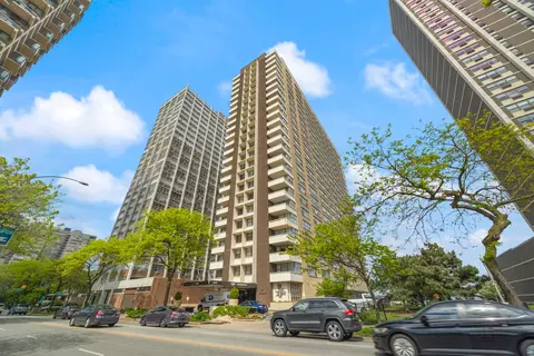 6157 N Sheridan Rd #5G, Chicago, IL 60660