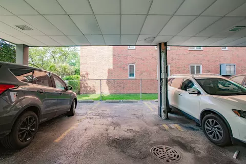 1660 E Thacker St #3B, Des Plaines, IL 60016 photo 4