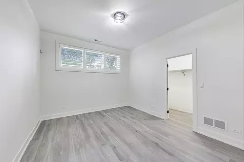 3840 W Cornelia Ave, Chicago, IL 60618 photo 40