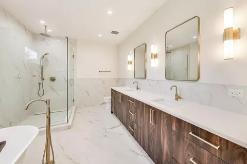 3840 W Cornelia Ave, Chicago, IL 60618 photo 22