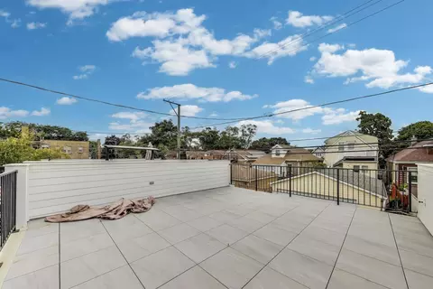 3840 W Cornelia Ave, Chicago, IL 60618 photo 44