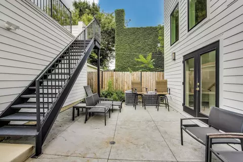 3840 W Cornelia Ave, Chicago, IL 60618 photo 45