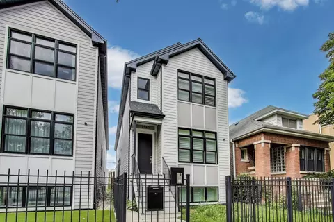 3840 W Cornelia Ave, Chicago, IL 60618