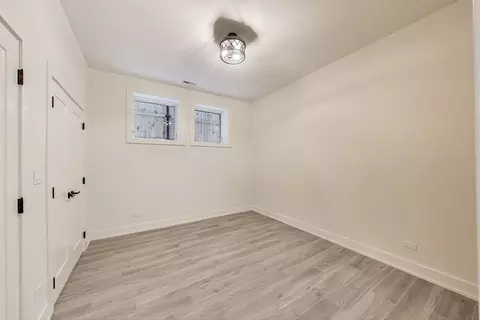 3840 W Cornelia Ave, Chicago, IL 60618 photo 37