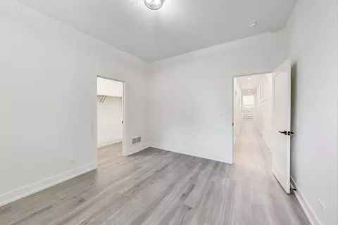 3840 W Cornelia Ave, Chicago, IL 60618 photo 39