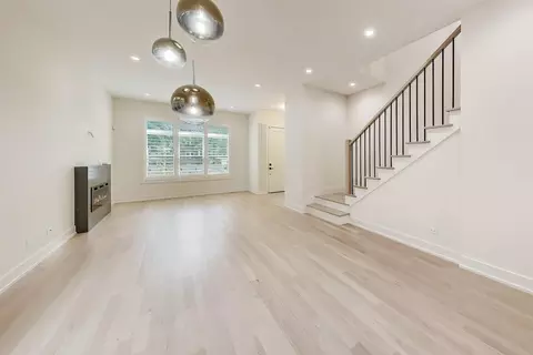 3840 W Cornelia Ave, Chicago, IL 60618 photo 13