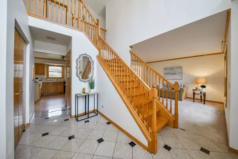 10 N085 Trails End, Elgin, IL 60124 photo 2