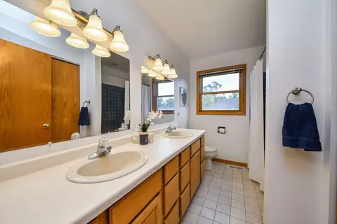 10 N085 Trails End, Elgin, IL 60124 photo 16