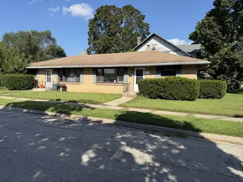 2003 Elmwood St, Rockford, IL 61101