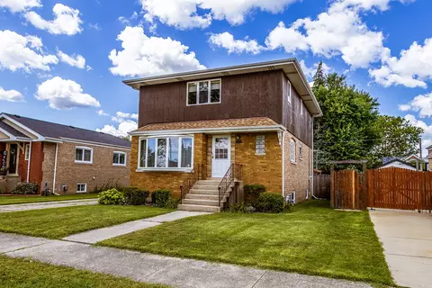 10736 S Kostner Ave, Oak Lawn, IL 60453