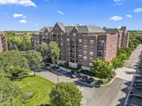 410 W Mahogany Ct #609, Palatine, IL 60067