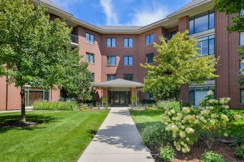 875 E 22nd St #A-206, Lombard, IL 60148