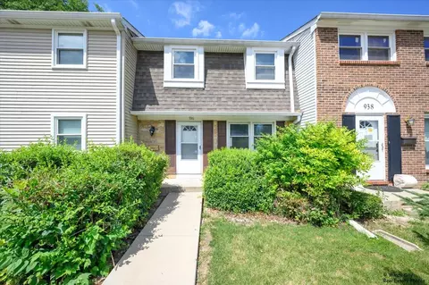 936 Cardiff Ct, Schaumburg, IL 60194