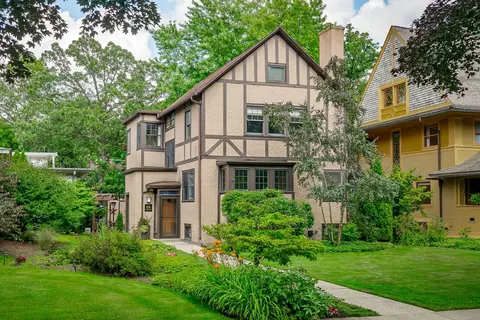 538 N East Ave, Oak Park, IL 60302