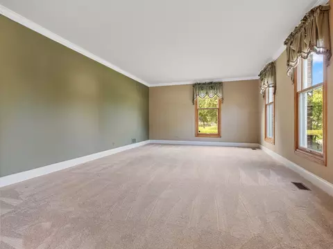 Living - 3925 Charlemagne Dr, Hoffman Estates, IL 60192 photo 1 of 3